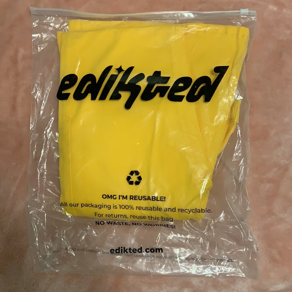 COPY - Edikted Harmony Flared Jeans Yellow